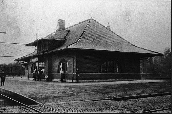 Cloverleaf Depot and Railroad