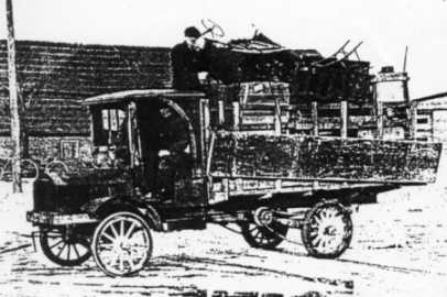 The first Indiana Truck, No. 1001, which was sold to O. Gordon of Gas City, and later resold to Charles Stewart.