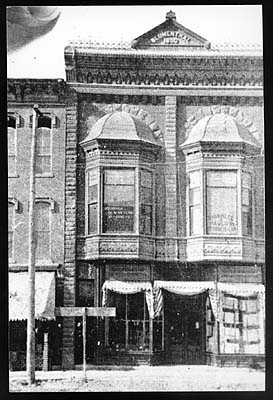 The Blumenthal building, built 1890, photograph 1892